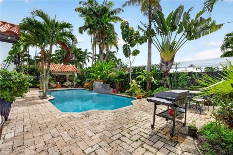 Casa en venta en Miami, Florida, 3 dormitorios, 176.7 m2 № 2381574 - foto 12