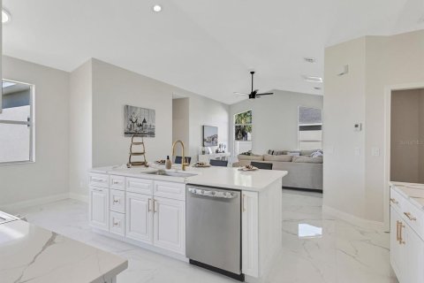 Villa ou maison à vendre à Palmetto, Floride: 4 chambres, 200.76 m2 № 2419706 - photo 15