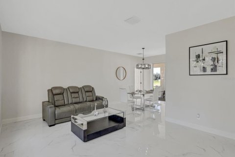 Villa ou maison à vendre à Palmetto, Floride: 4 chambres, 200.76 m2 № 2419706 - photo 4