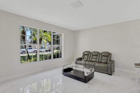 Villa ou maison à vendre à Palmetto, Floride: 4 chambres, 200.76 m2 № 2419706 - photo 7