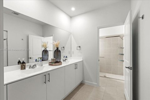 House in Homestead, Florida 5 bedrooms, 263.66 sq.m. № 1979893 - photo 24