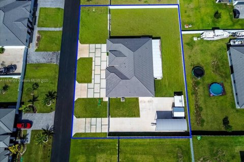 House in Homestead, Florida 5 bedrooms, 263.66 sq.m. № 1979893 - photo 6