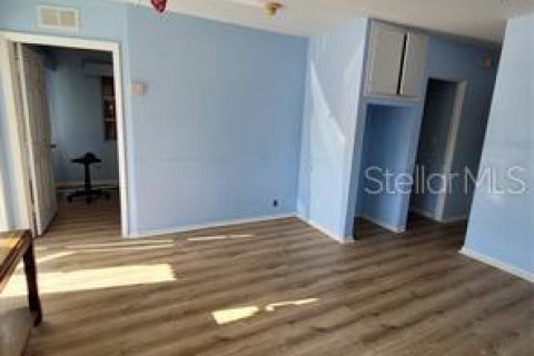 Commercial property in Englewood, Florida 71.35 sq.m. № 2098812 - photo 9