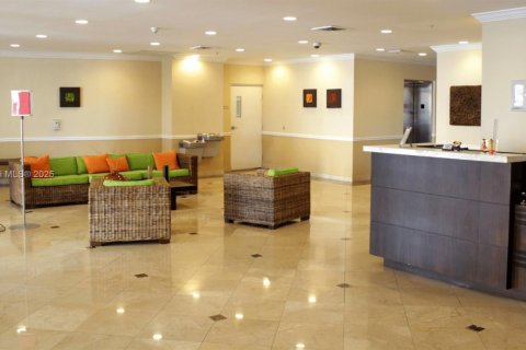 Condo in Miami, Florida, 1 bedroom № 1960410 - photo 18