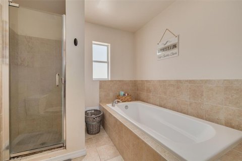 House in Saint Petersburg, Florida 2 bedrooms, 114.73 sq.m. № 1598168 - photo 21