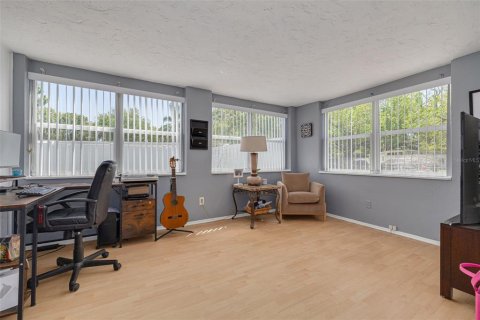 House in Saint Petersburg, Florida 2 bedrooms, 114.73 sq.m. № 1598168 - photo 7