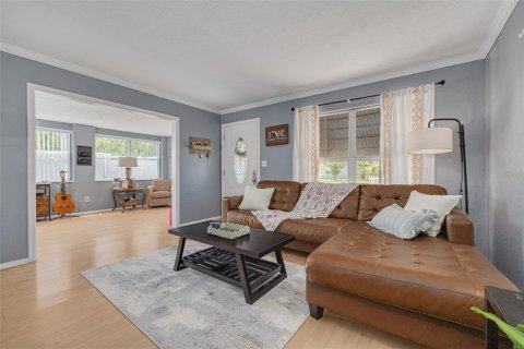 House in Saint Petersburg, Florida 2 bedrooms, 114.73 sq.m. № 1598168 - photo 6