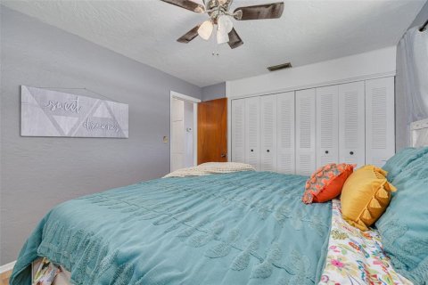 House in Saint Petersburg, Florida 2 bedrooms, 114.73 sq.m. № 1598168 - photo 18