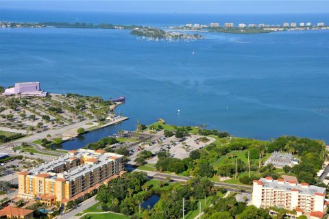 Condo in Sarasota, Florida, 2 bedrooms  № 1843444 - photo 22