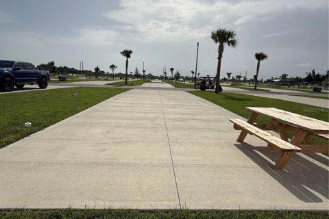 Terreno en venta en Punta Gorda, Florida № 2195991 - foto 4