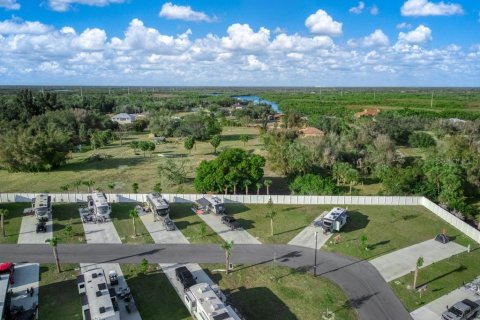 Terreno en venta en Punta Gorda, Florida № 2195991 - foto 7
