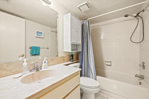 Купить кондоминиум в Гудзон, Флорида 9 комнат, 102.47м2, № 1813453 - фото 11
