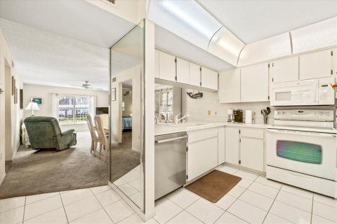 Купить кондоминиум в Гудзон, Флорида 9 комнат, 102.47м2, № 1813453 - фото 6