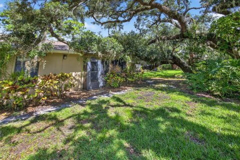Condo in Sarasota, Florida, 2 bedrooms  № 1827232 - photo 26