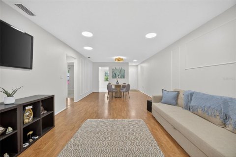 Condo in Sarasota, Florida, 2 bedrooms  № 1827232 - photo 7