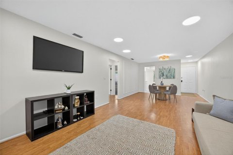 Condo in Sarasota, Florida, 2 bedrooms  № 1827232 - photo 8