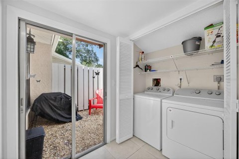 Condo in Sarasota, Florida, 2 bedrooms  № 1827232 - photo 14