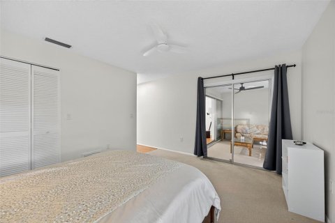 Condo in Sarasota, Florida, 2 bedrooms  № 1827232 - photo 21