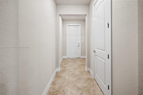 Casa en venta en Oakland Park, Florida, 3 dormitorios, 162.95 m2 № 1961185 - foto 5