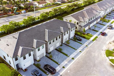 Casa en venta en Oakland Park, Florida, 3 dormitorios, 162.95 m2 № 1961185 - foto 20