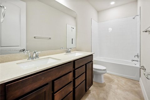 Casa en venta en Oakland Park, Florida, 3 dormitorios, 162.95 m2 № 1961185 - foto 7