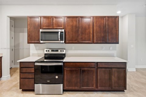 Casa en venta en Oakland Park, Florida, 3 dormitorios, 162.95 m2 № 1961185 - foto 3