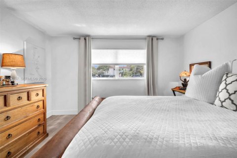 Купить кондоминиум в Форт-Лодердейл, Флорида 2 спальни, 92.9м2, № 2019577 - фото 18