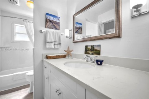 Купить кондоминиум в Форт-Лодердейл, Флорида 2 спальни, 92.9м2, № 2019577 - фото 15