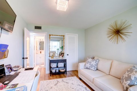 Condo in West Palm Beach, Florida, 2 bedrooms  № 2400512 - photo 28