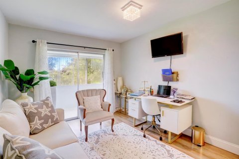 Condo in West Palm Beach, Florida, 2 bedrooms  № 2400512 - photo 27