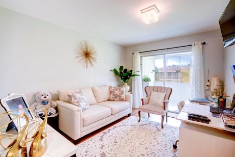 Condo in West Palm Beach, Florida, 2 bedrooms  № 2400512 - photo 26