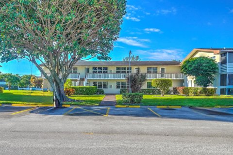Condo in West Palm Beach, Florida, 2 bedrooms  № 2400512 - photo 29