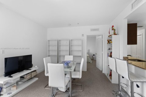 Снять в аренду кондоминиум в Майами, Флорида 1 спальня, 64.57м2, № 1963730 - фото 7