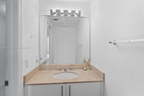 Снять в аренду кондоминиум в Майами, Флорида 1 спальня, 64.57м2, № 1963730 - фото 20