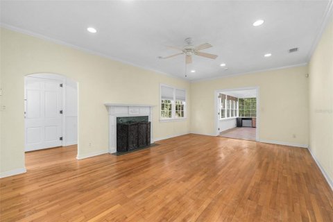 House in Gainesville, Florida 3 bedrooms, 197.6 sq.m. № 2202766 - photo 7