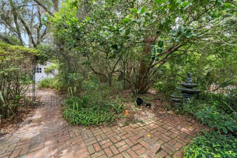 House in Gainesville, Florida 3 bedrooms, 197.6 sq.m. № 2202766 - photo 25