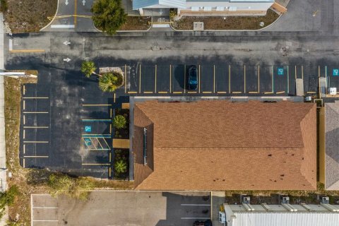Commercial property in Englewood, Florida 92.9 sq.m. № 1744278 - photo 6