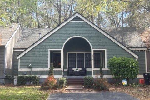 House in Gainesville, Florida 2 bedrooms, 96.62 sq.m. № 2239324