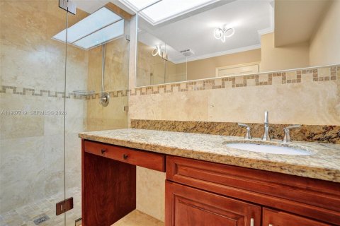 Купить кондоминиум в Плантация, Флорида 7 комнат, 104.05м2, № 2030405 - фото 27