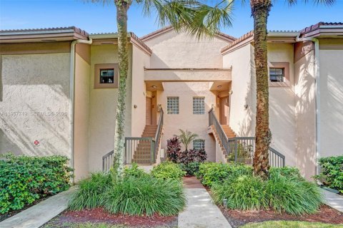 Купить кондоминиум в Плантация, Флорида 7 комнат, 104.05м2, № 2030405 - фото 2