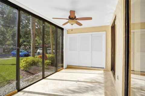 Купить кондоминиум в Плантация, Флорида 7 комнат, 104.05м2, № 2030405 - фото 28