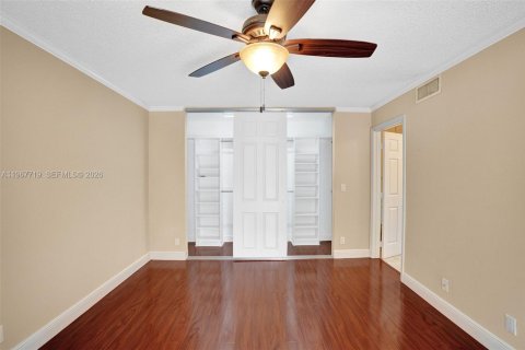 Купить кондоминиум в Плантация, Флорида 7 комнат, 104.05м2, № 2030405 - фото 23