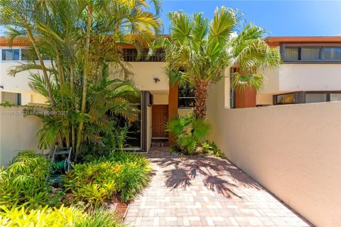 Adosado en venta en Miami, Florida, 3 dormitorios, 156.08 m2 № 1890603 - foto 1