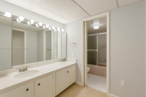 Adosado en venta en Miami, Florida, 3 dormitorios, 156.08 m2 № 1890603 - foto 13