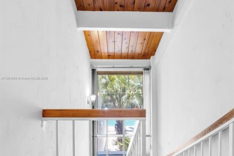 Adosado en venta en Miami, Florida, 3 dormitorios, 156.08 m2 № 1890603 - foto 17