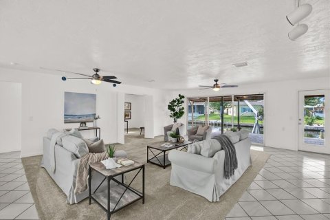 Villa ou maison à vendre à Palm Harbor, Floride: 4 chambres, 188.31 m2 № 1800074 - photo 13