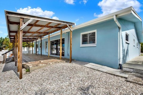 Villa ou maison à vendre à Palm Harbor, Floride: 4 chambres, 188.31 m2 № 1800074 - photo 27