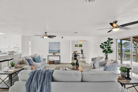 Villa ou maison à vendre à Palm Harbor, Floride: 4 chambres, 188.31 m2 № 1800074 - photo 15