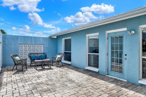Villa ou maison à vendre à Palm Harbor, Floride: 4 chambres, 188.31 m2 № 1800074 - photo 28