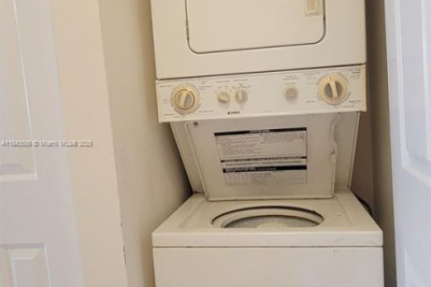 Copropriété à louer à Miami, Floride: 37.16 m2 № 1841317 - photo 8